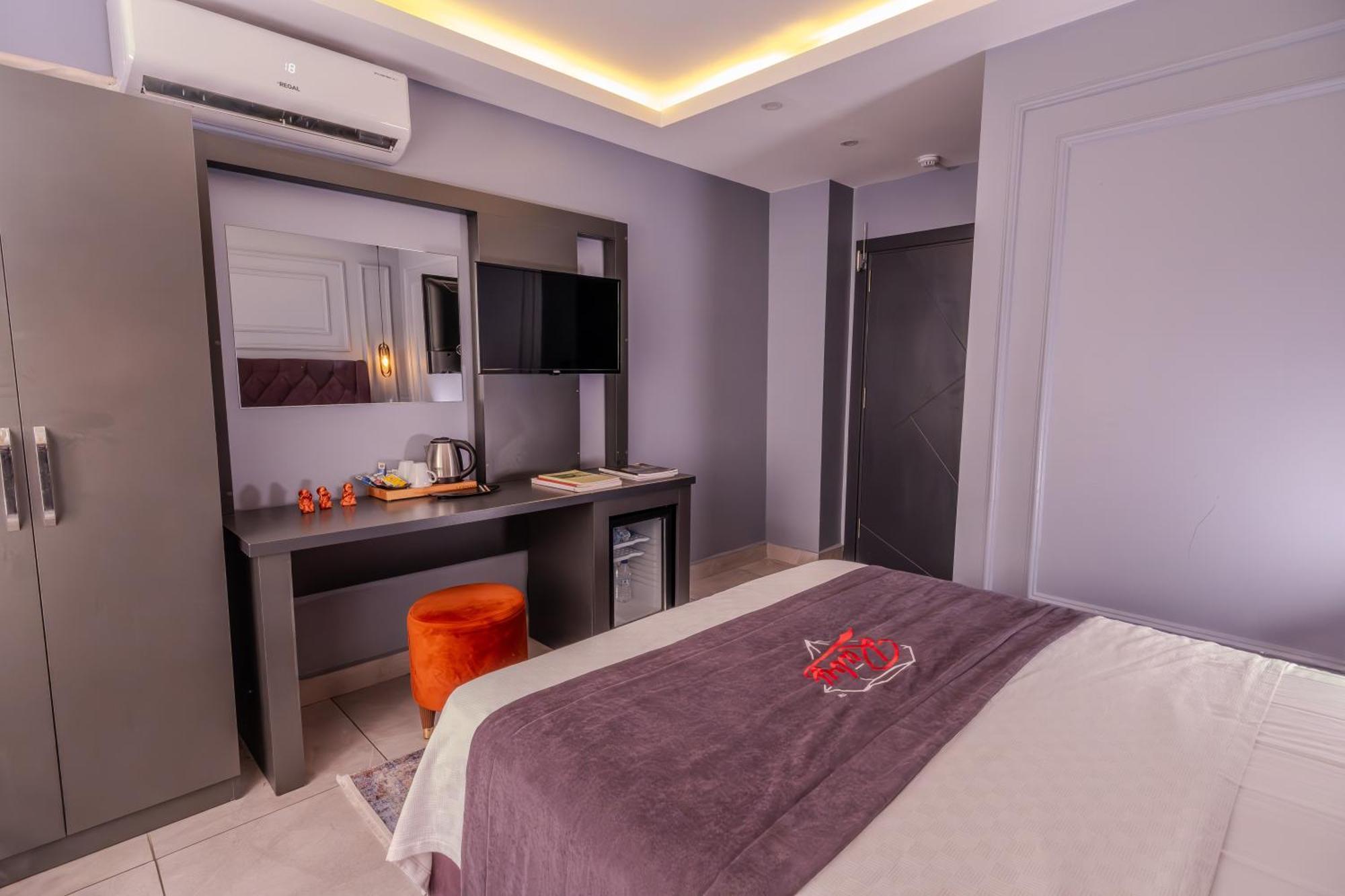 Ruby Hotel Istanbul Bagian luar foto