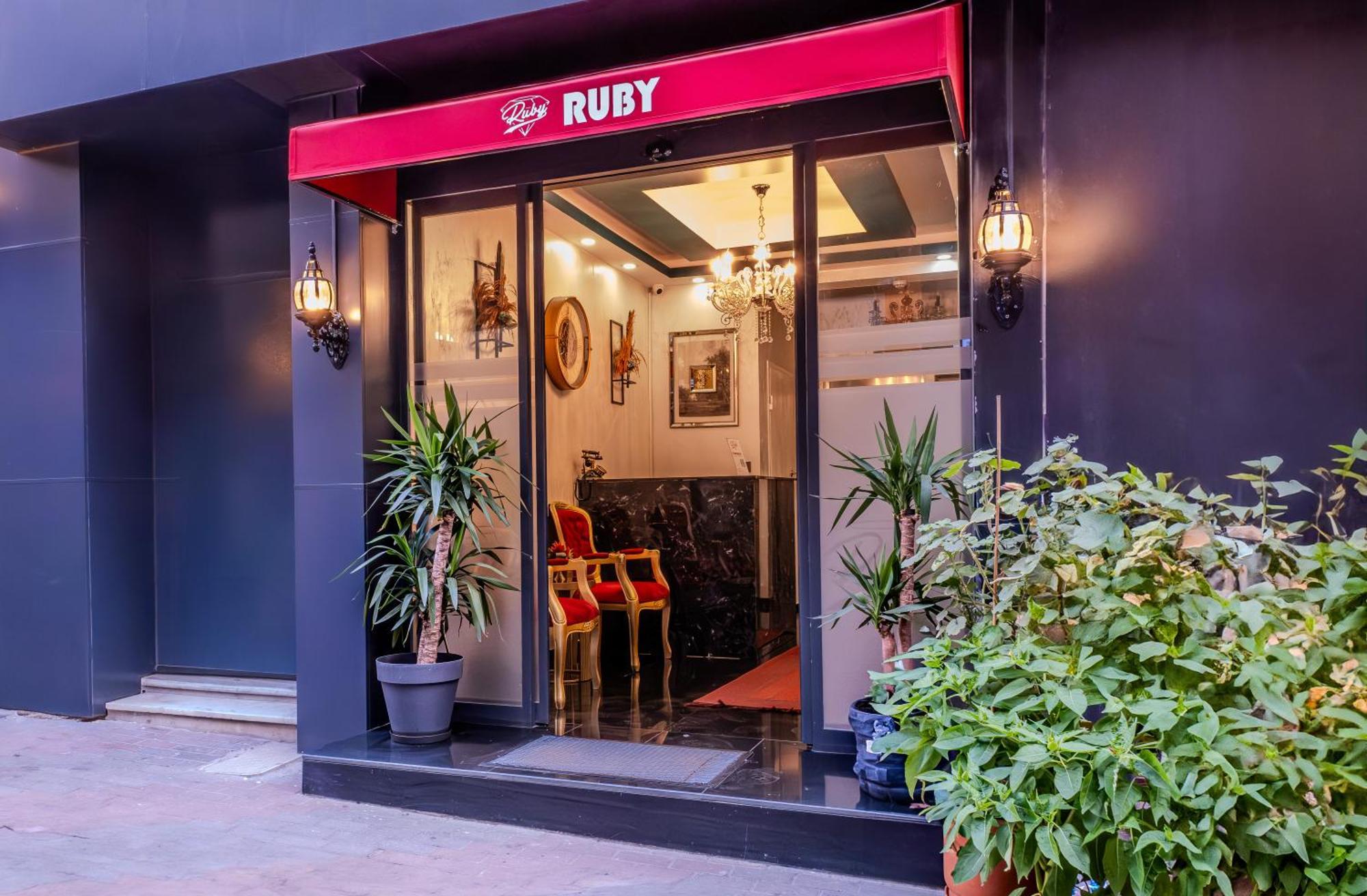 Ruby Hotel Istanbul Bagian luar foto