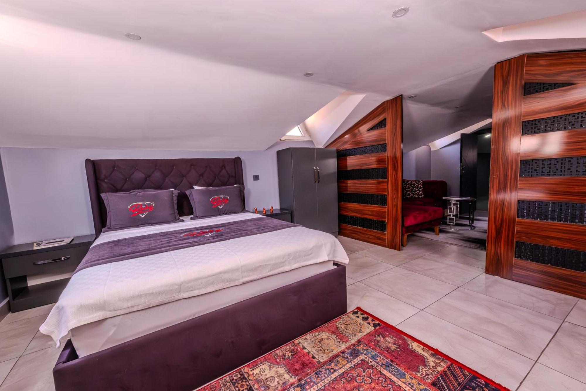 Ruby Hotel Istanbul Bagian luar foto