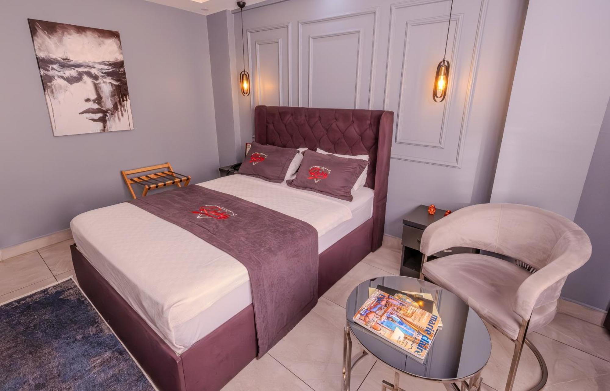 Ruby Hotel Istanbul Bagian luar foto