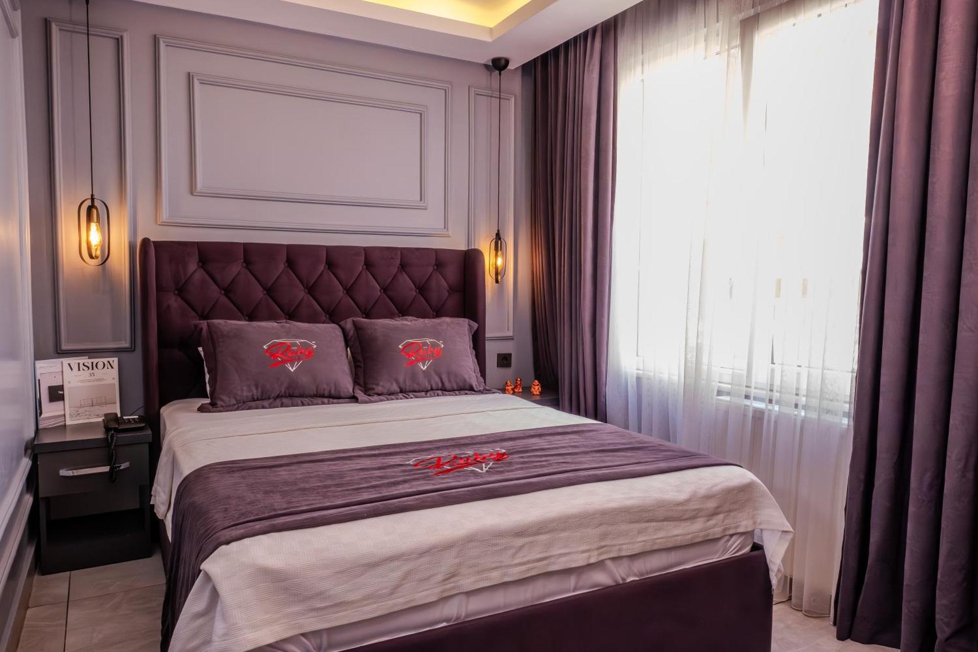 Ruby Hotel Istanbul Bagian luar foto