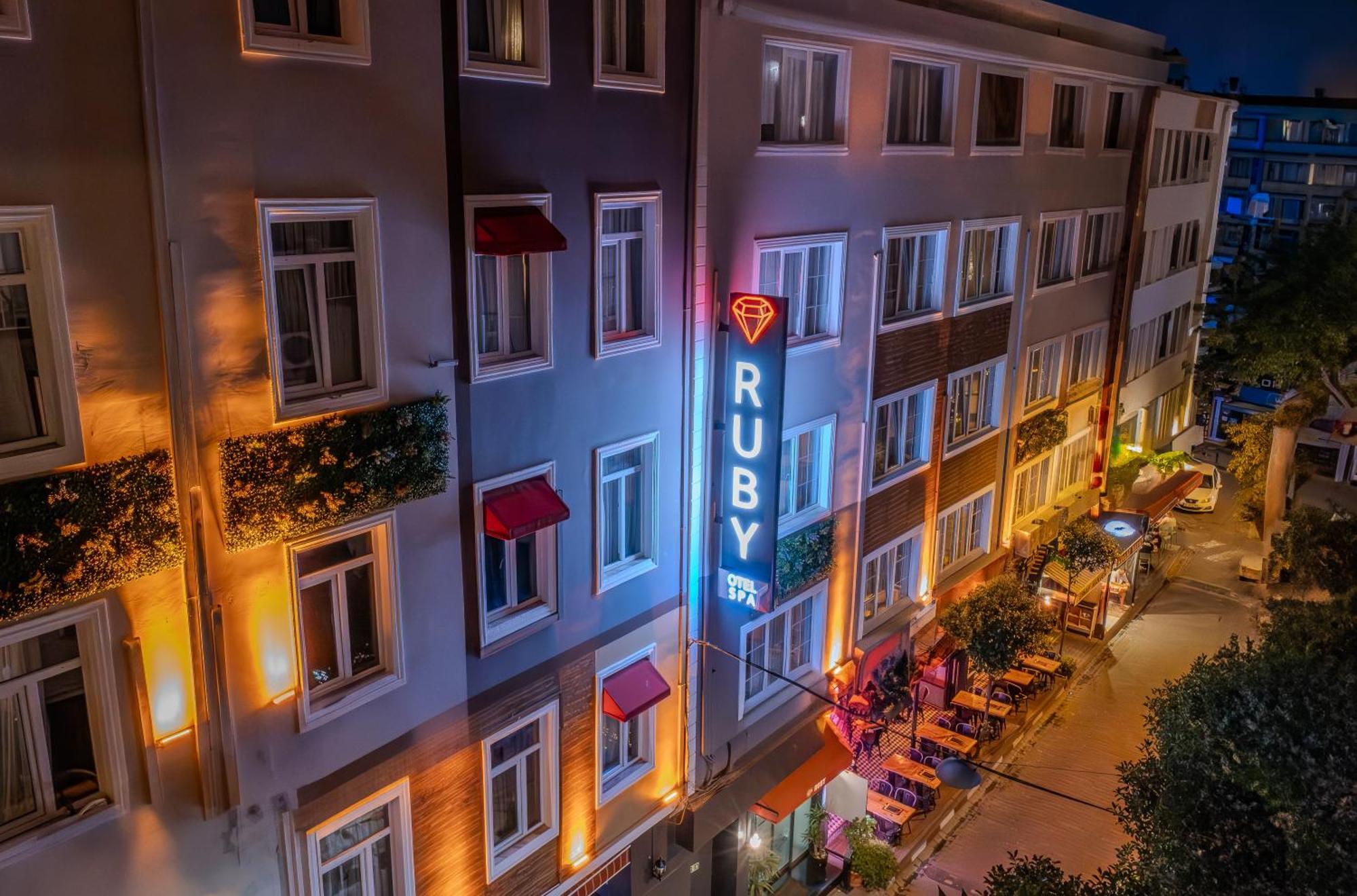 Ruby Hotel Istanbul Bagian luar foto