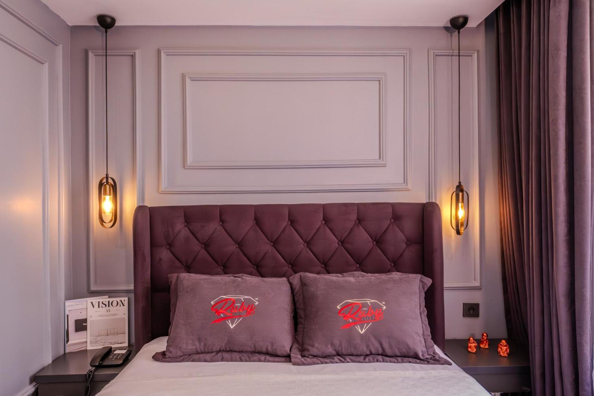 Ruby Hotel Istanbul Bagian luar foto