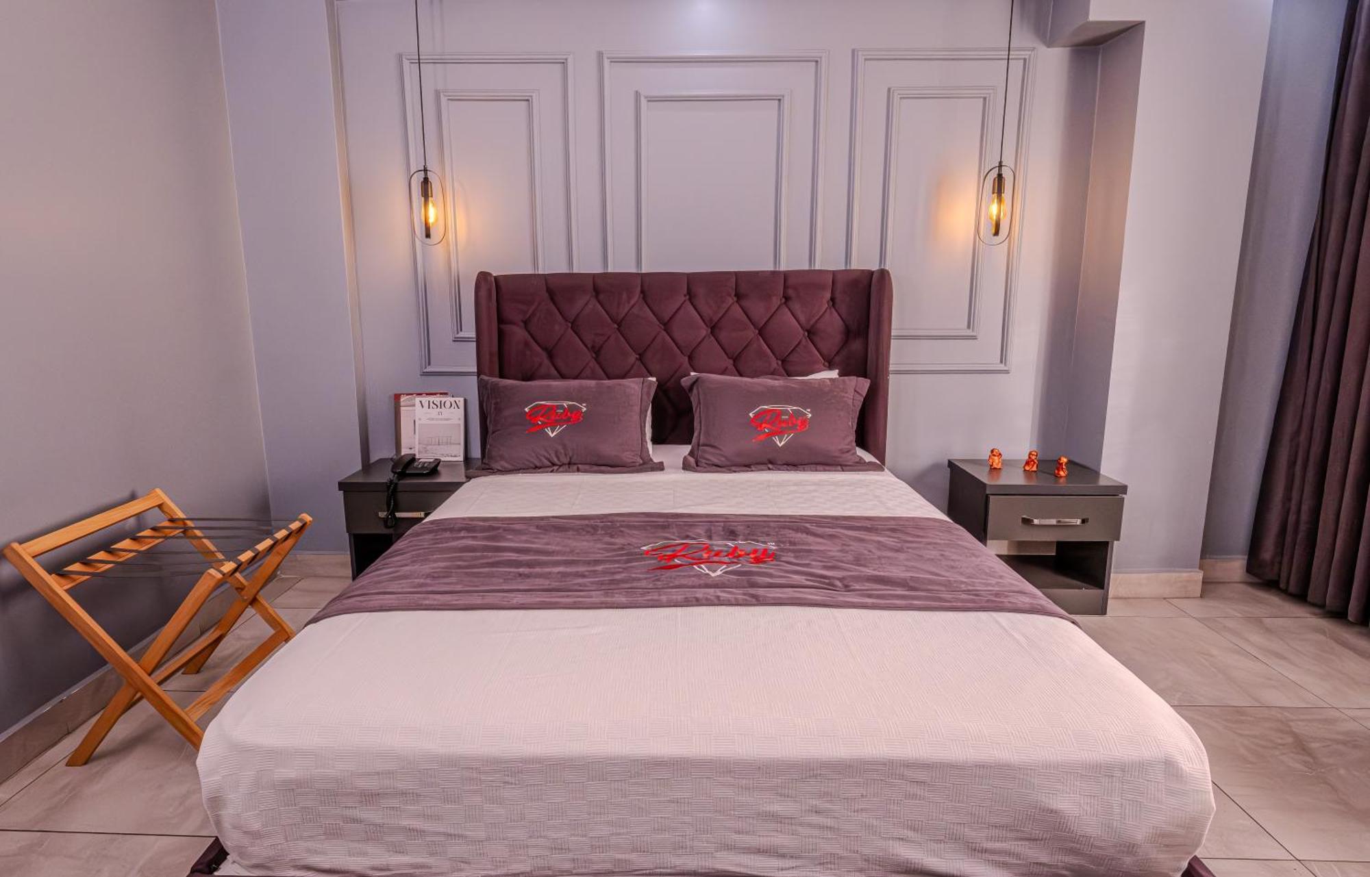 Ruby Hotel Istanbul Bagian luar foto